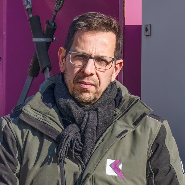 Zu sehen ist das Portrait von Herrn Metz, dem Technischen Berater der Fa. Kefler Strahltechnik und Drucklufttechnik e.K.